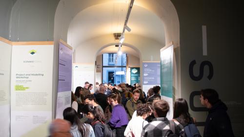 Grande affluenza all'inaugurazione della mostra