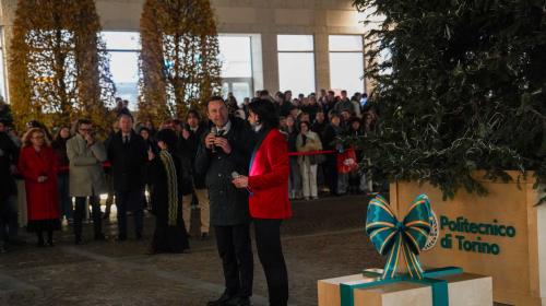 Il Rettore Corgnati porta il suo messaggio di auguri alla comunità