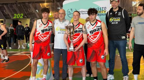 Il VR Stefano Sacchi e gli atleti della 3x3