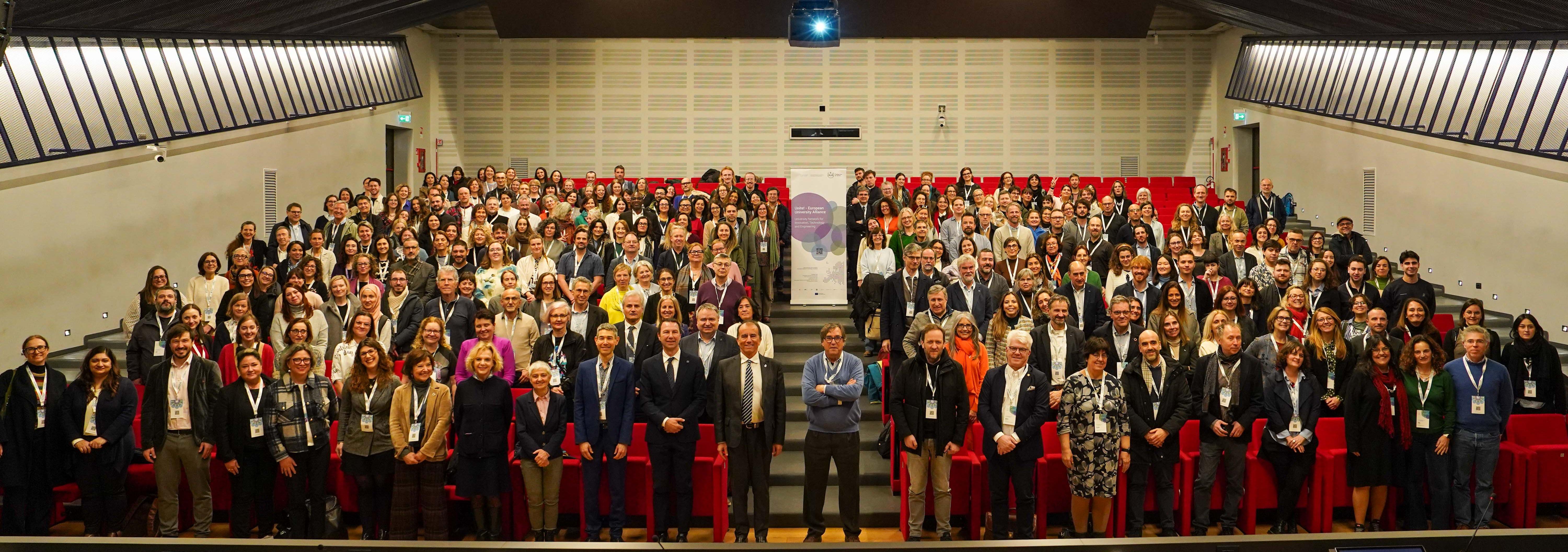 La delegazione Unite!